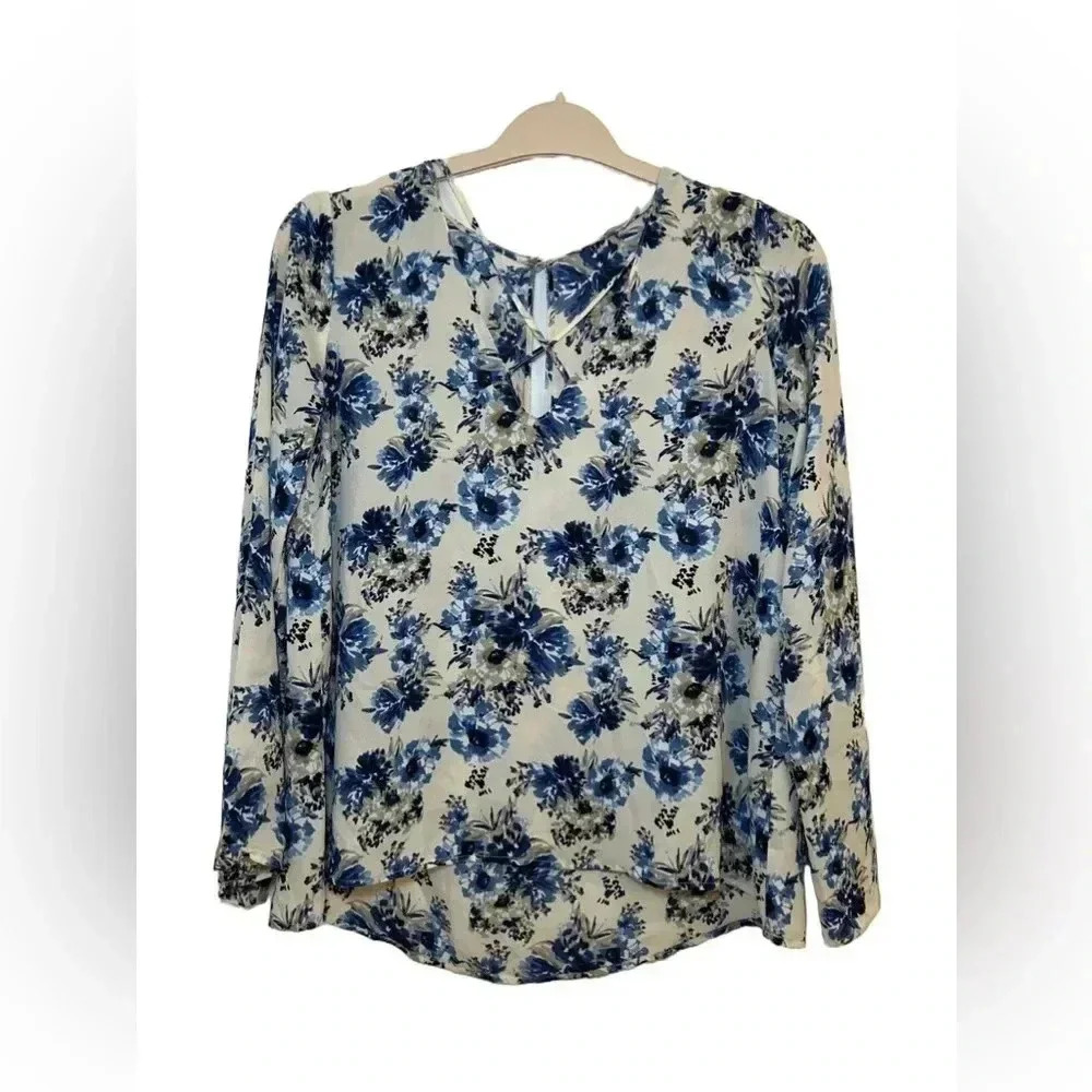 Women's‎ Lush Blue and Cream Floral Flowy Blouse Size Small